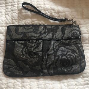 Express wristlet